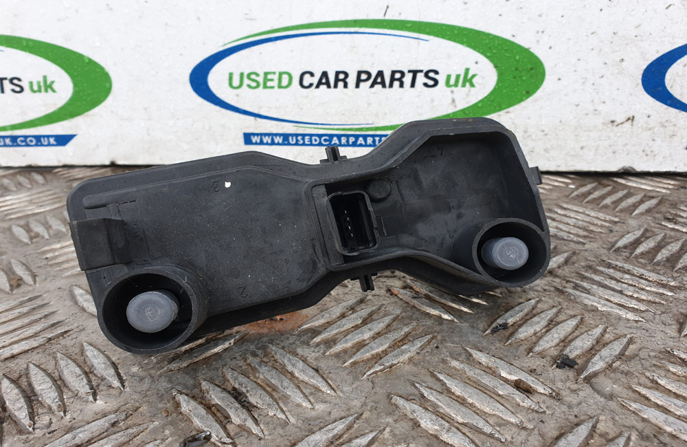 Renault Megane MK2 rear light bulb holder Used Car Parts UK