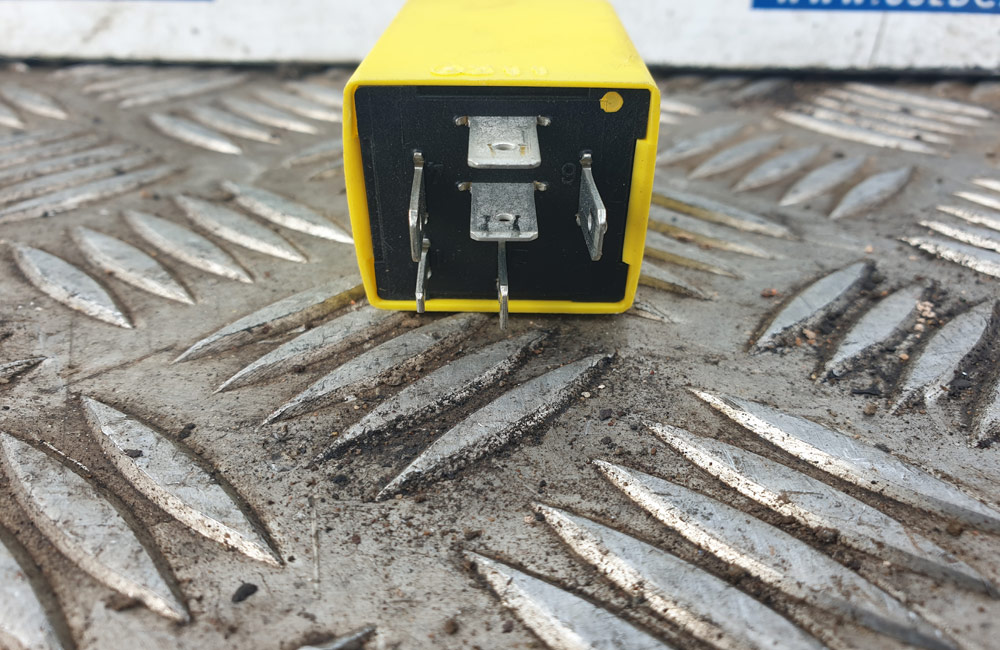 Renault Trafic Van Relay 8200949406 Yellow Used Car Parts UK