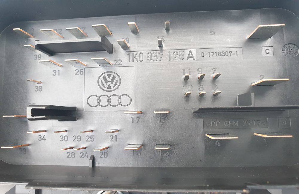 Seat Altea fuse box 1K0937125A Used Car Parts UK