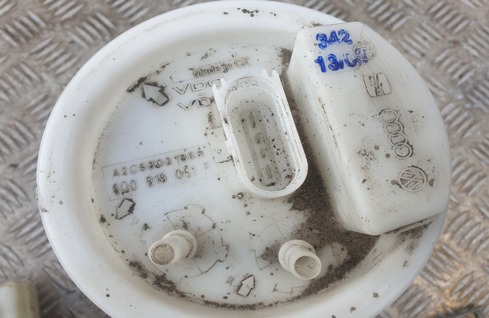 Seat MK3 6L fuel pump in tank 6Q0919051F Used Car Parts UK