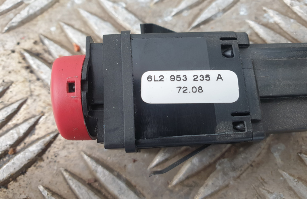 Seat MK3 6L hazard switch 6L2953235A Used Car Parts UK