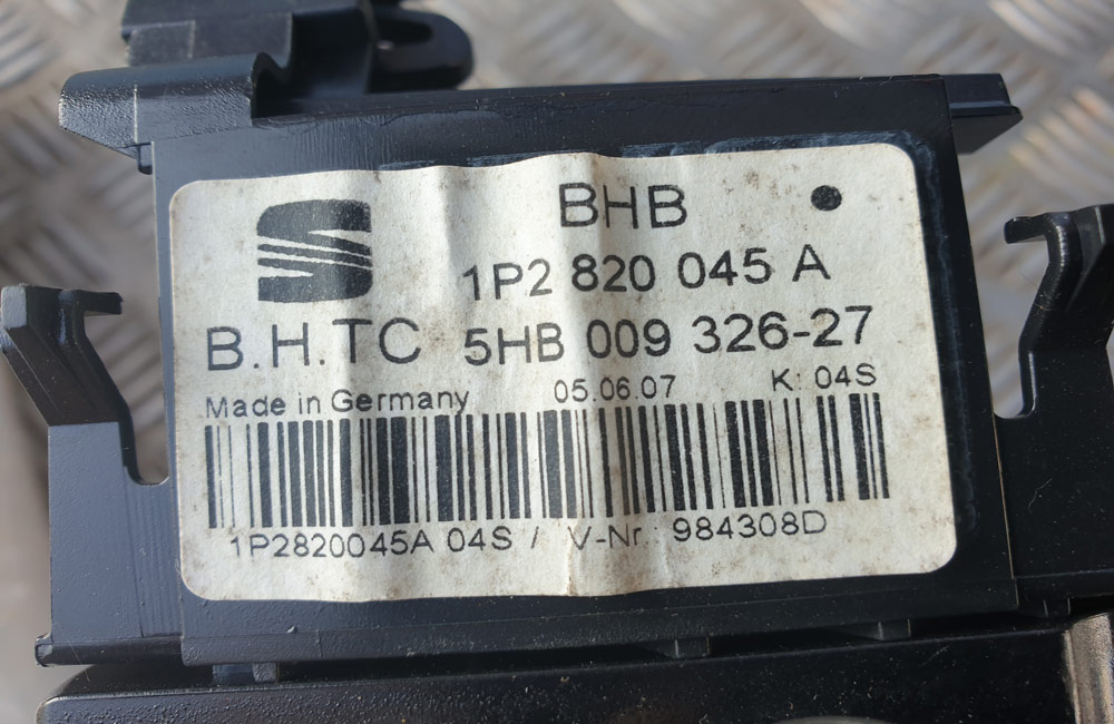 Seat Leon 1P heater control panel 1P2820045A Used Car Parts UK