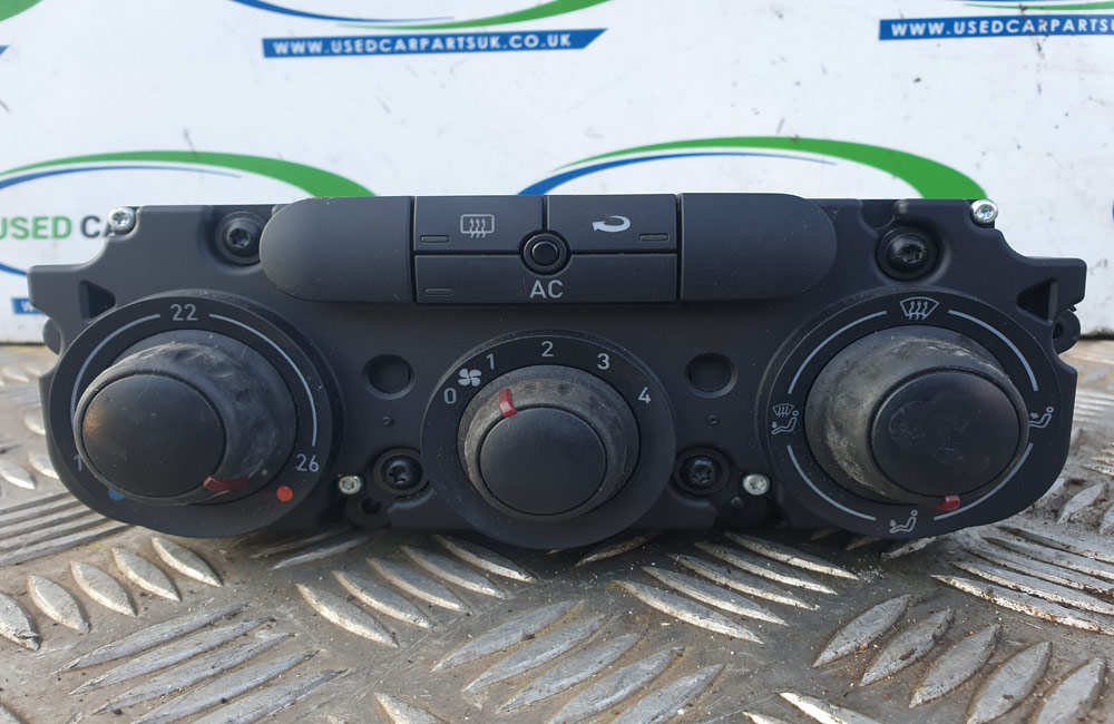 Seat Leon 1P heater control panel 1P2820045A Used Car Parts UK