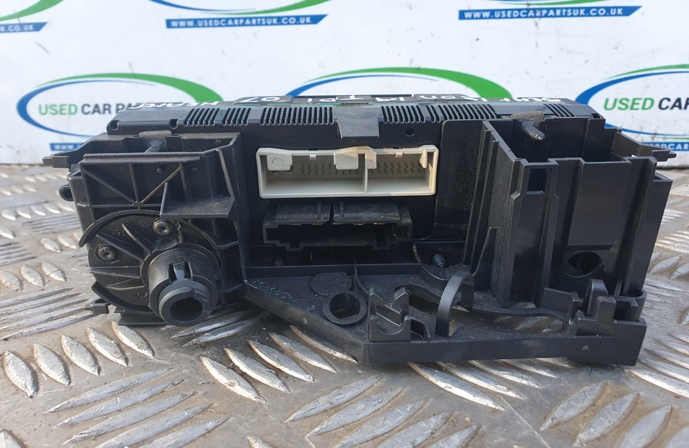 Seat Leon 1P heater control panel 1P2820045A Used Car Parts UK