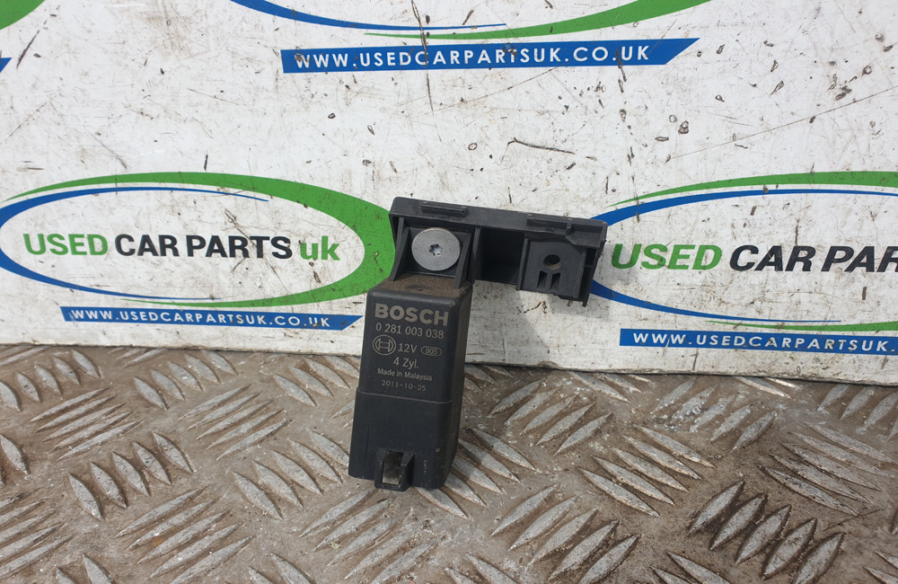 Skoda Octavia MK2 Glow Plug Relay 038907281D Used Car Parts UK
