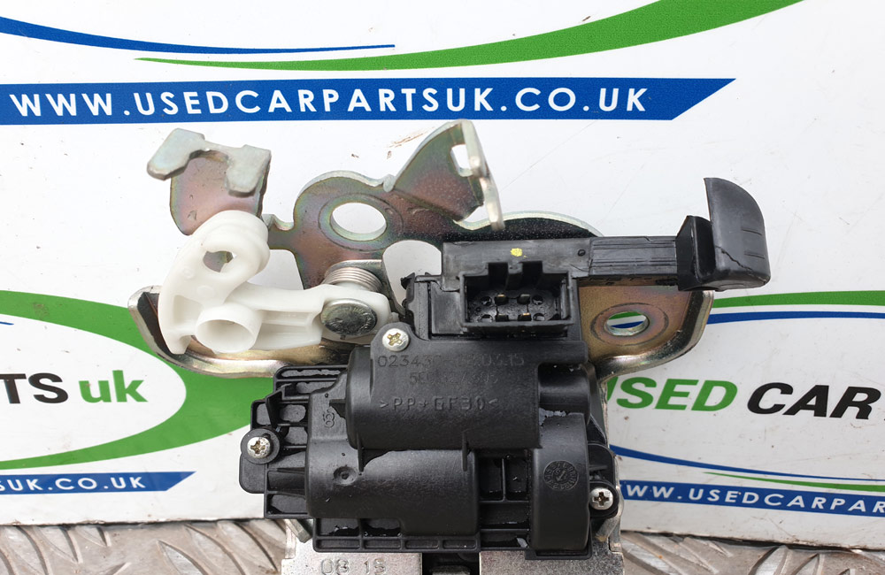 Skoda Octavia MK3 boot tailgate catch lock 5E0827505 Used Car Parts UK