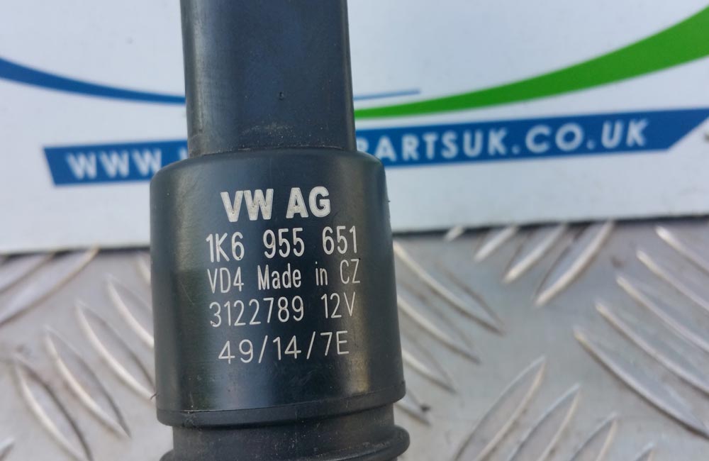 Skoda Octavia washer pump motor 1K6955651 Used Car Parts UK