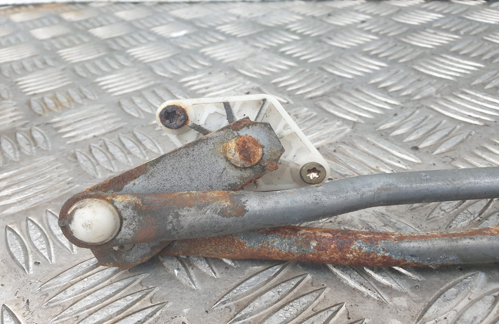 Suzuki Carry wiper motor linkages Used Car Parts UK