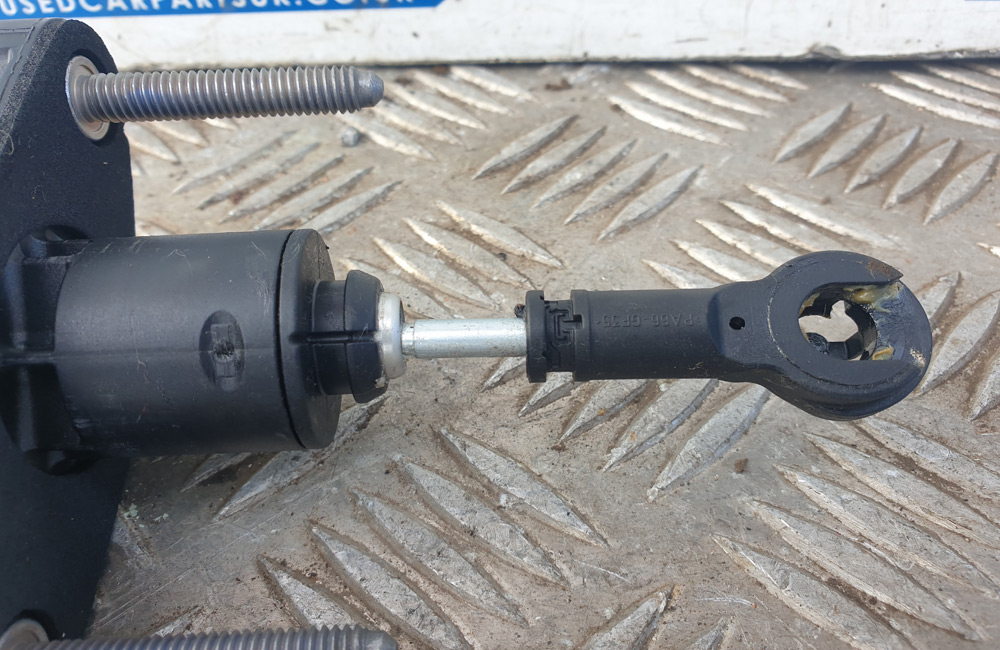 Suzuki Swift MK3 Sport clutch master cylinder Used Car Parts UK