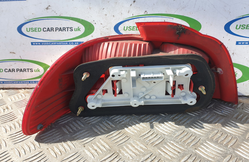 Toyota Avensis MK1 saloon rear right tail brake light Used Car Parts UK