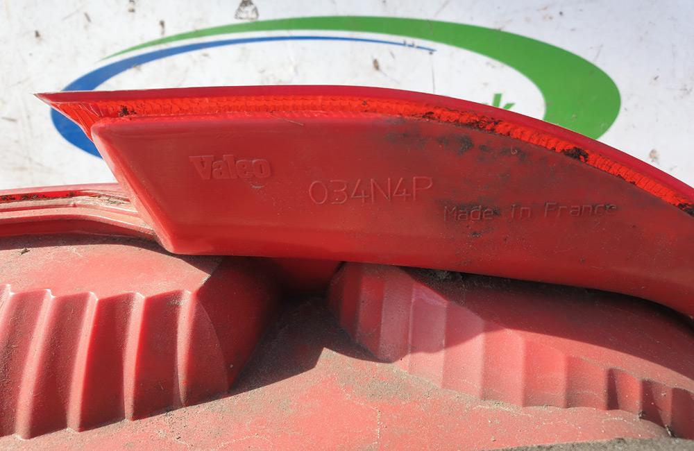 Toyota Avensis MK1 saloon rear right tail brake light Used Car Parts UK