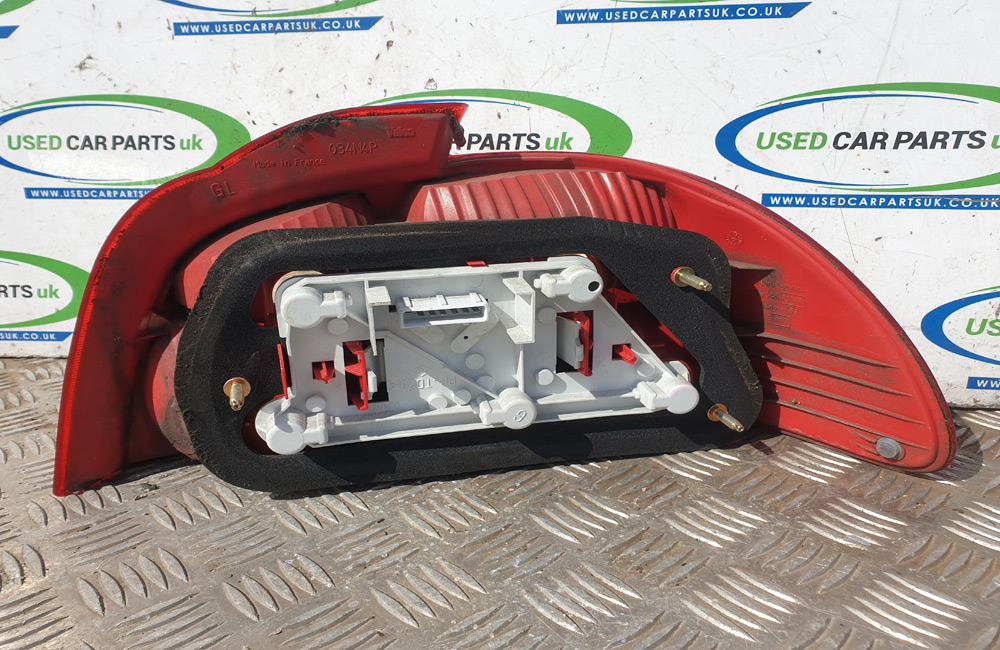 Toyota Avensis MK1 saloon rear left tail brake light Used Car Parts UK