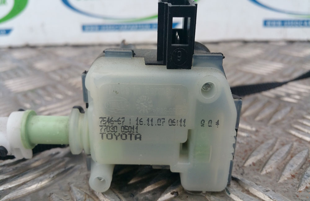 Toyota Avensis fuel flap motor 7703005011 Used Car Parts UK