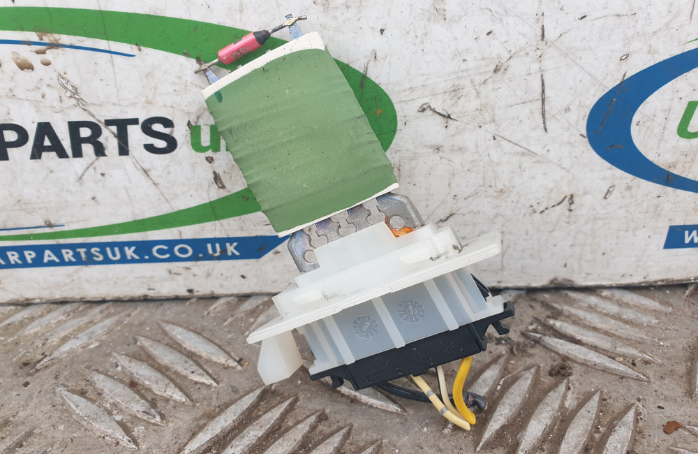 Toyota Aygo MK1 heater resistor card 20052014 Used Car Parts UK