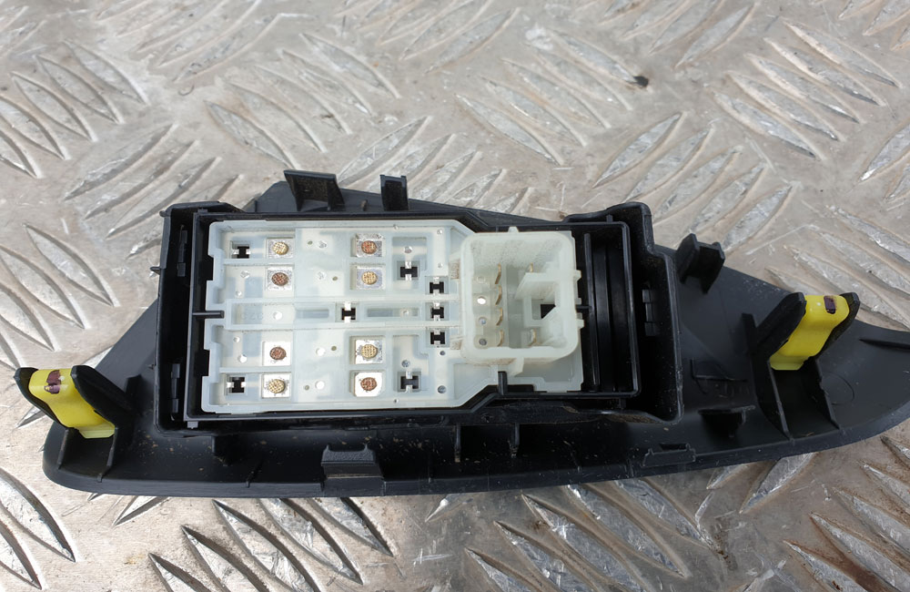 Toyota Aygo MK2 window control switch drivers Used Car Parts UK