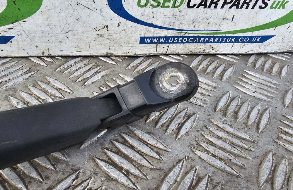 Toyota Corolla 20012004 Rear Wiper Arm Used Car Parts UK