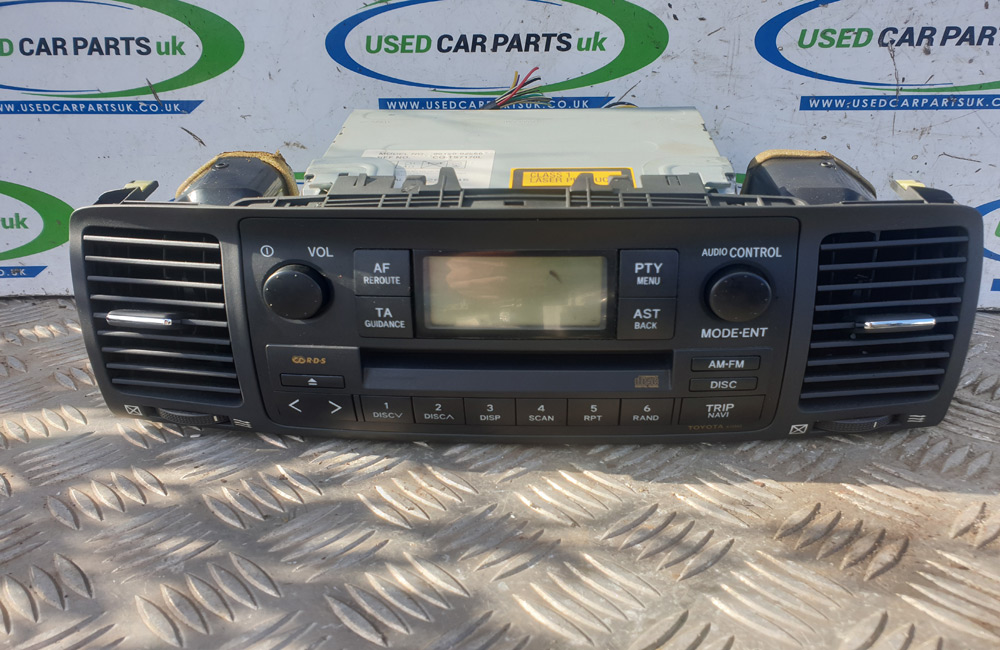 Toyota Corolla CD Player W58802 8612002260 Used Car Parts UK