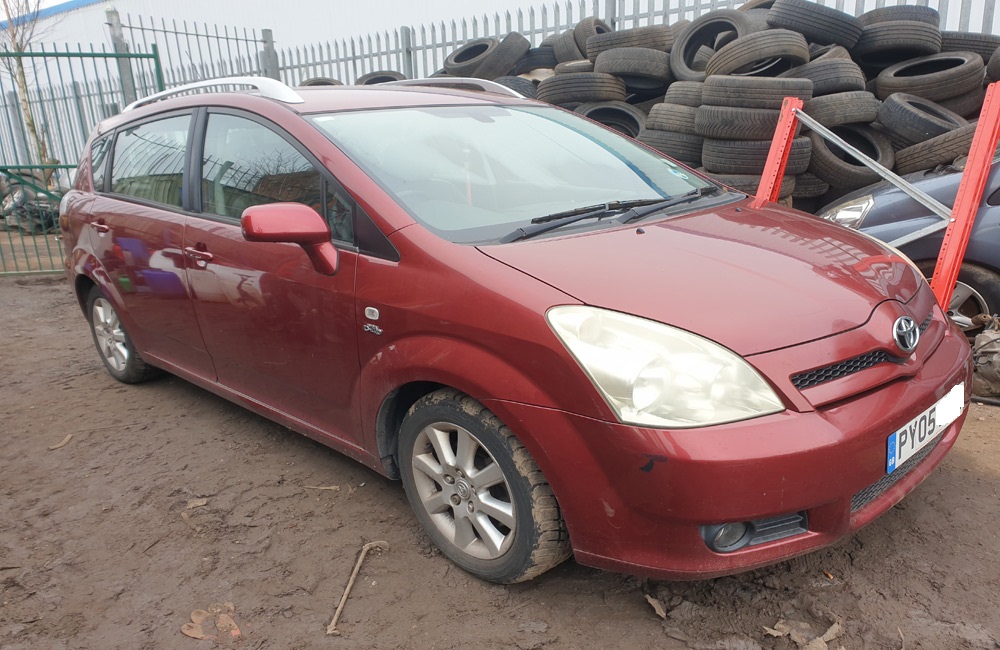 Toyota Corolla Verso D4D 140 amp alternator fuse Used Car Parts UK
