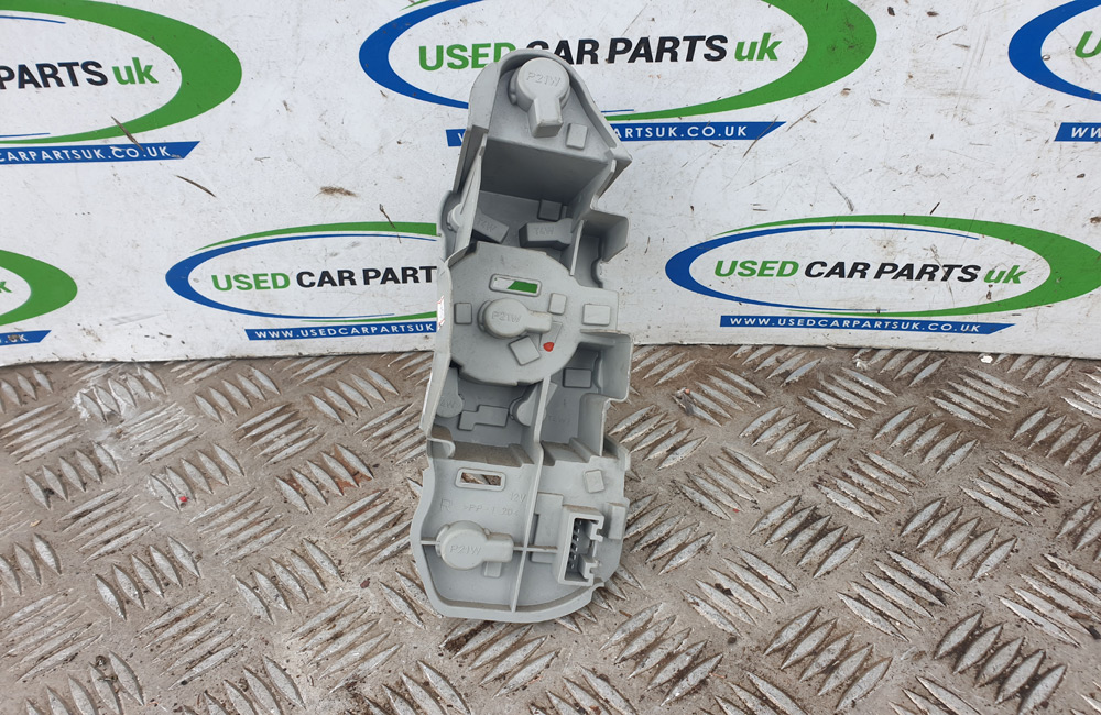 Toyota Corolla Verso rear tail light bulb holder 0407 Used Car Parts UK