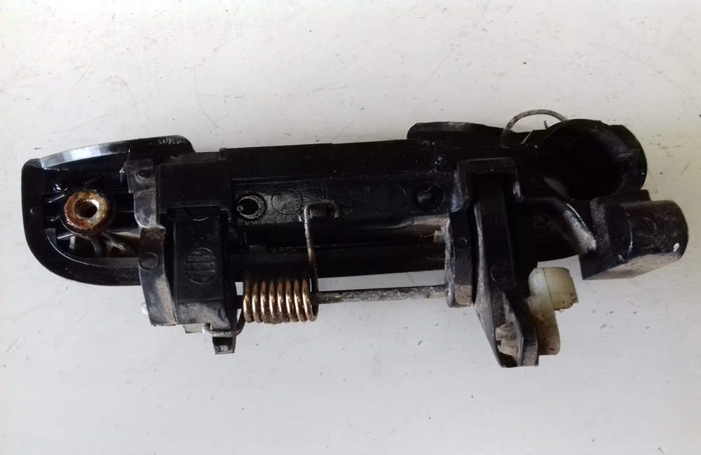 Toyota Hiace van door handle passengers front outer Used Car Parts UK