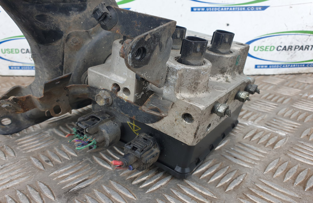 Toyota Prius MK1 ABS Pump 4451047030 Used Car Parts UK