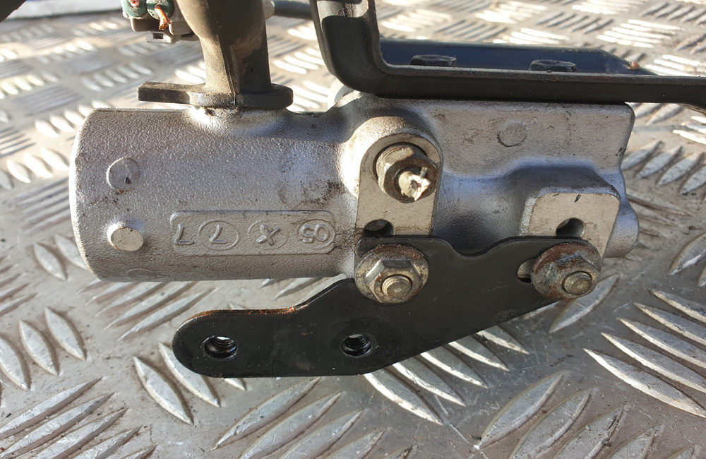 Toyota Prius MK2 brake master solenoid Used Car Parts UK