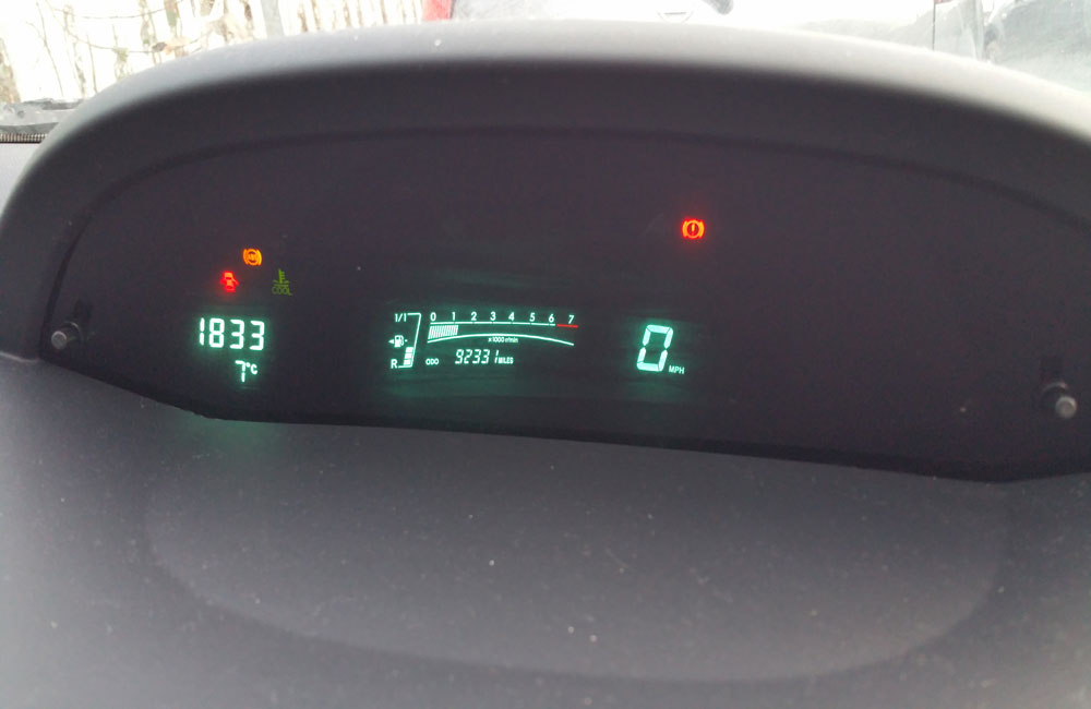 Toyota Yaris speedo clocks 838000D650D Used Car Parts UK