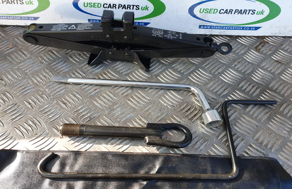Toyota Yaris MK2 20062011 wheel jack set kit Used Car Parts UK