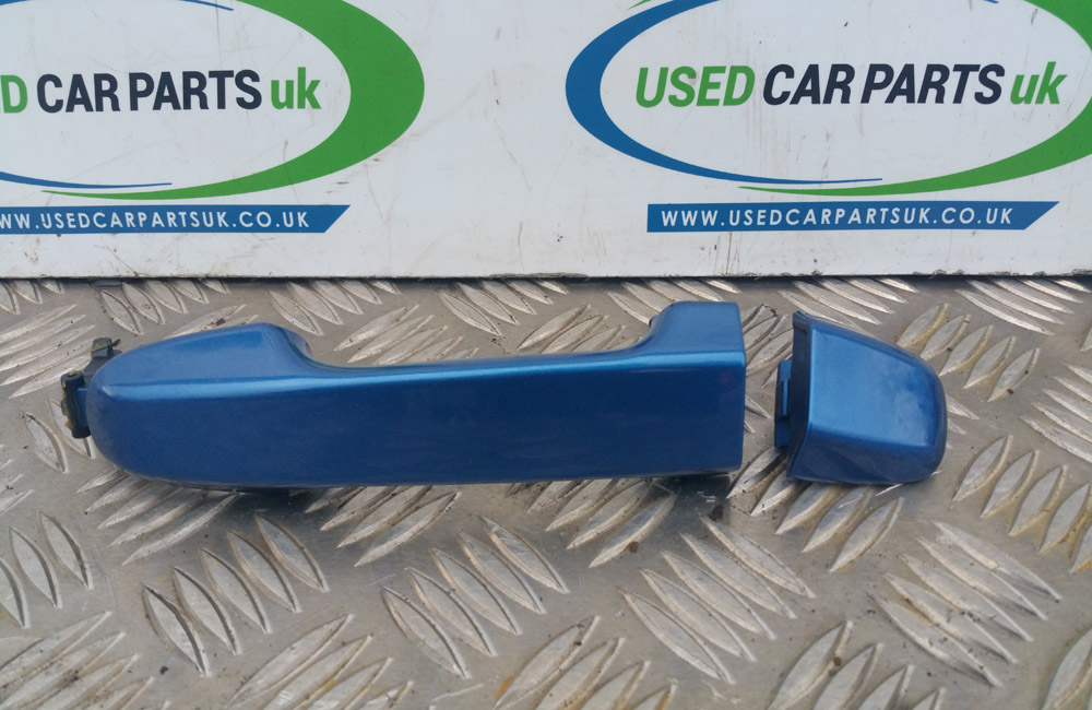 Toyota Yaris outer door handle front left 8T7 Used Car Parts UK