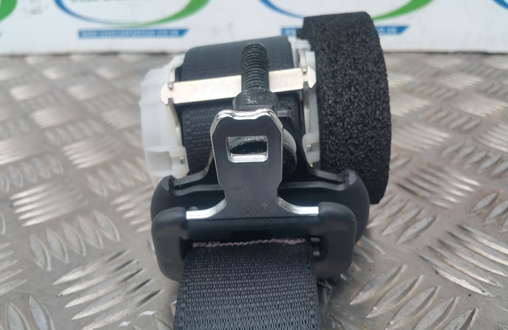 Toyota Yaris MK3 seat belt drivers rear 2016 Used Car Parts UK