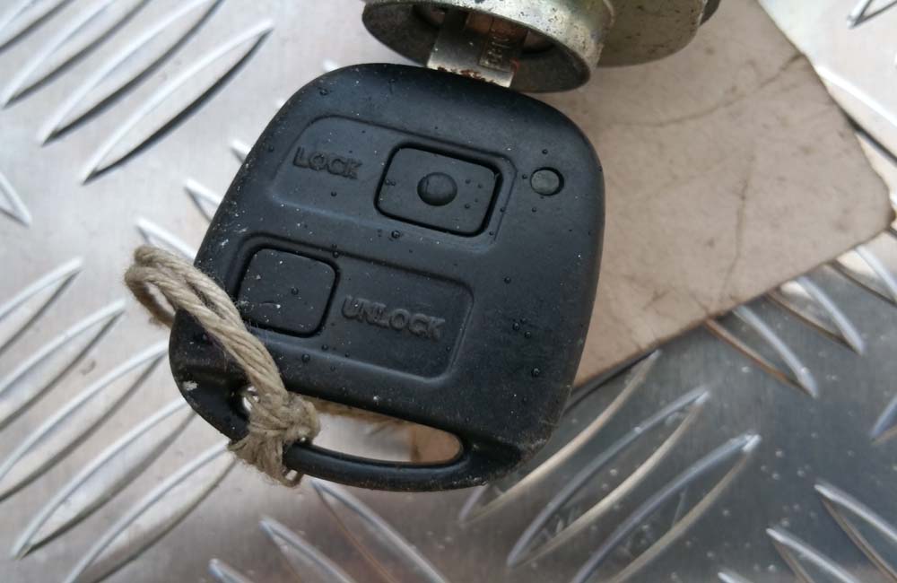 Toyota Yaris 1.3 VVTI ECU Lock set kit Used Car Parts UK