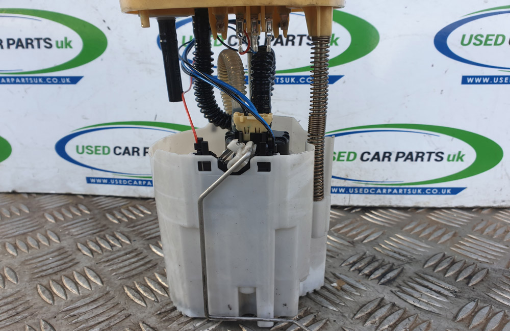 VW Golf MK5 2.0 TDI fuel pump sender Used Car Parts UK