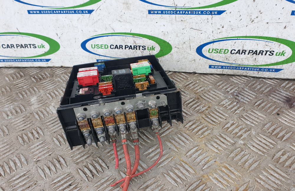 VW Golf MK5 main relay fuse box 1K0937125A Used Car Parts UK
