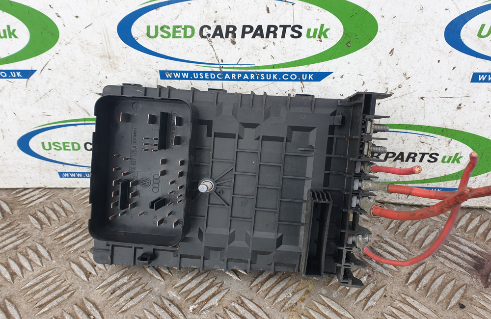 VW Golf MK5 main relay fuse box 1K0937125A Used Car Parts UK