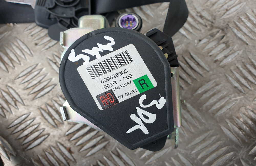 VW Golf MK5 3 Door Seat Belt drivers front Used Car Parts UK