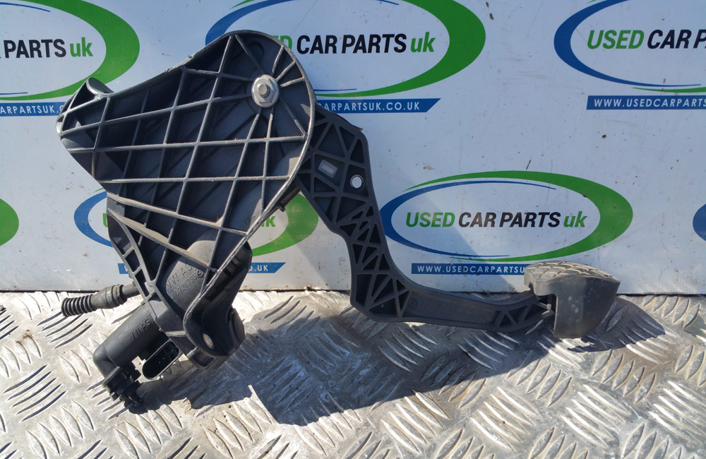 VW Golf MK6 1.4 Clutch Pedal Master Cylinder Used Car Parts UK