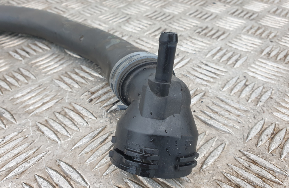 VW Golf MK7 GTD radiator hose 5Q0122101CM Used Car Parts UK