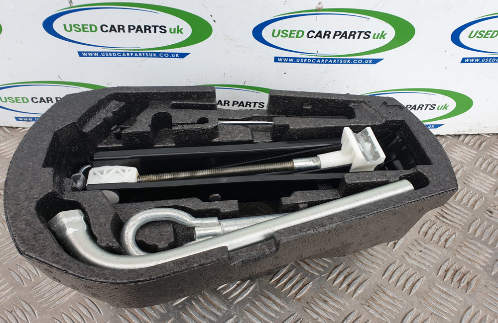VW Polo 6C wheel jack set tool kit Used Car Parts UK