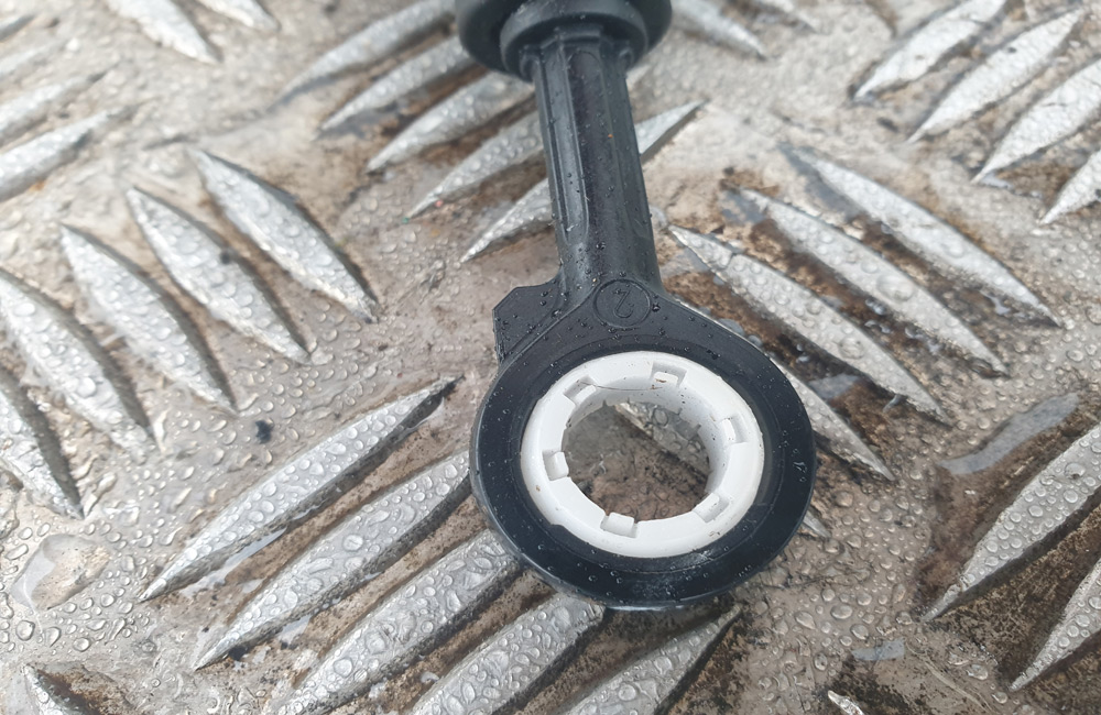 VW Polo MK5 clutch master cylinder 6R0721388D Used Car Parts UK