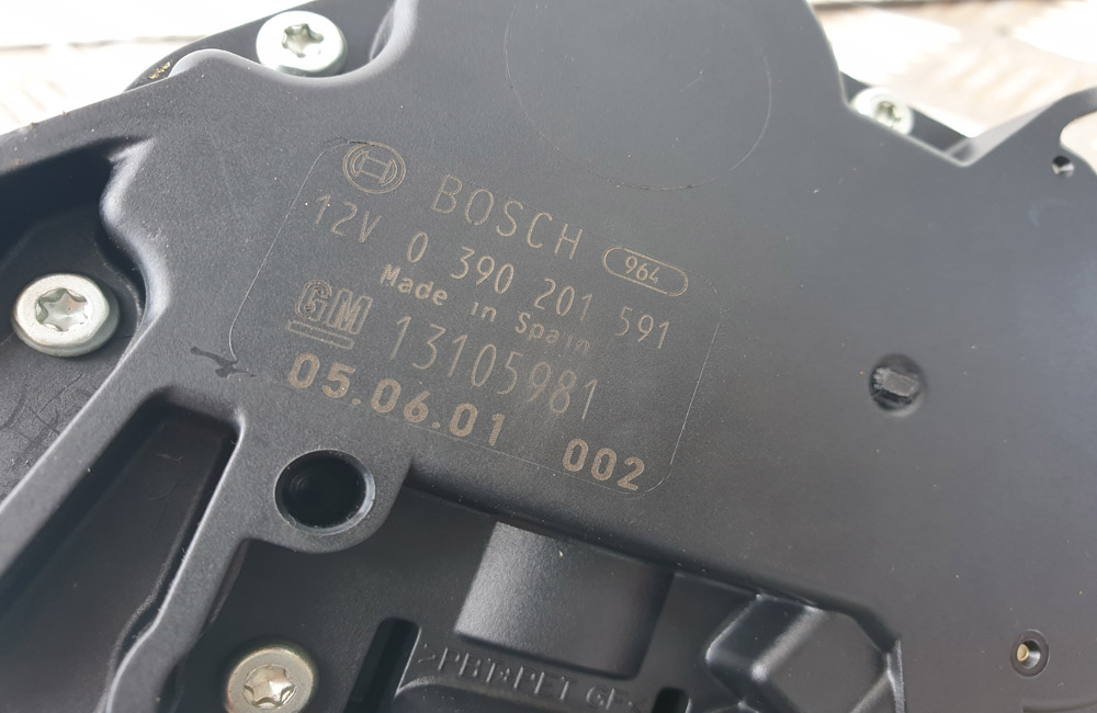 Vauxhall Astra H rear wiper motor 13105981 Used Car Parts UK
