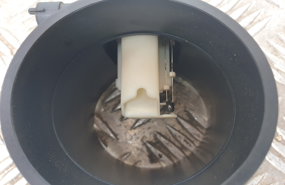 Vauxhall Astra H air flow meter sensor 55353813 Used Car Parts UK