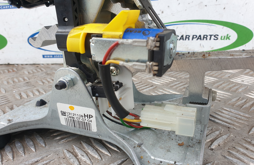 Vauxhall Astra gear selector auto 13121109 HP Used Car Parts UK