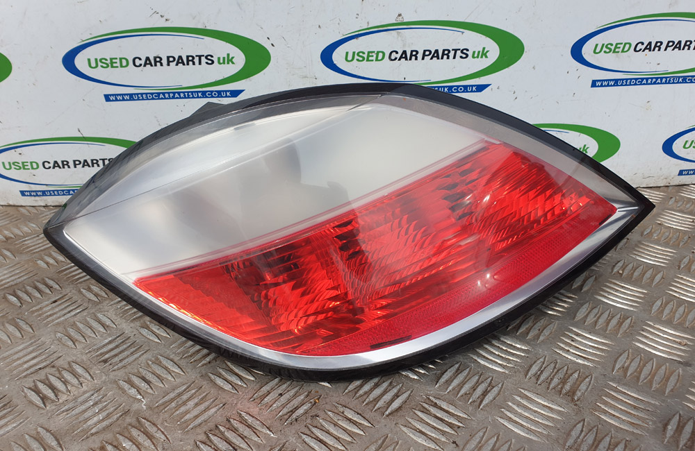 Vauxhall Astra H rear left tail light 0407 Used Car Parts UK