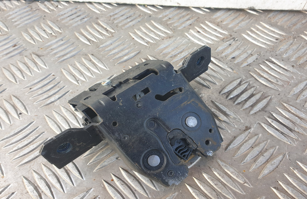 Vauxhall Astra J boot tailgate catch lock motor Used Car Parts UK