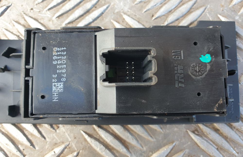 Vauxhall Astra J window switch 13305978 drivers Used Car Parts UK