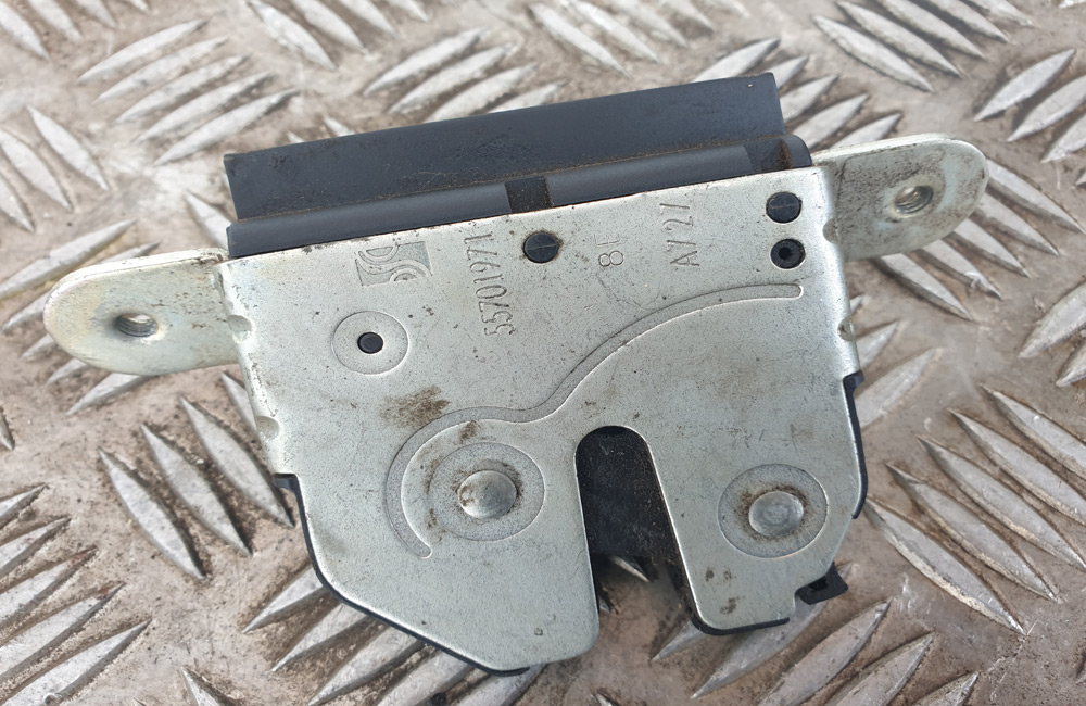 Vauxhall Corsa boot motor catch 55701971 Used Car Parts UK
