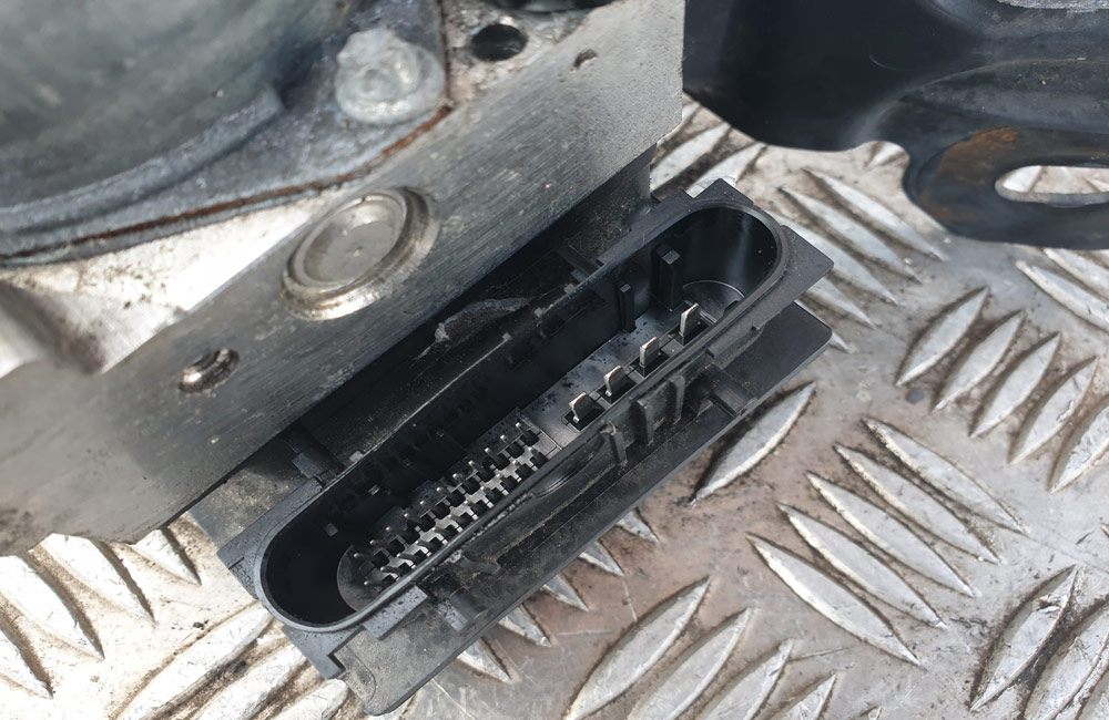 Vauxhall Corsa D ABS pump 13277812 Used Car Parts UK