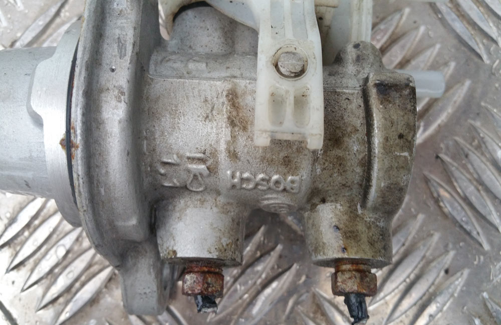 Vauxhall Corsa D brake master cylinder 1.2 petrol Used Car Parts UK