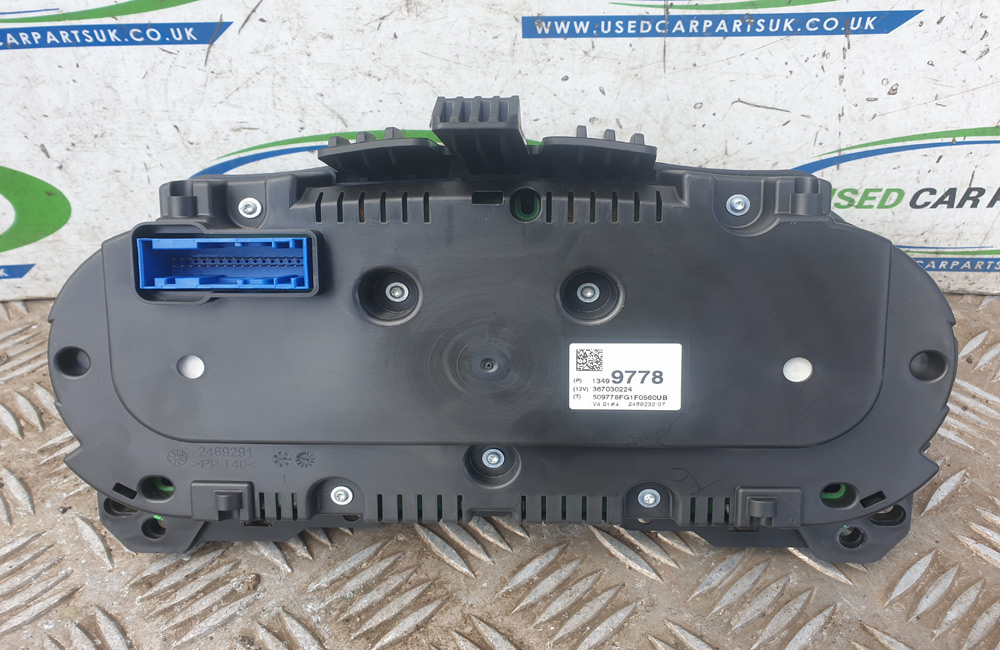 Vauxhall Corsa E CDTI Speedometer 13499778 Used Car Parts UK