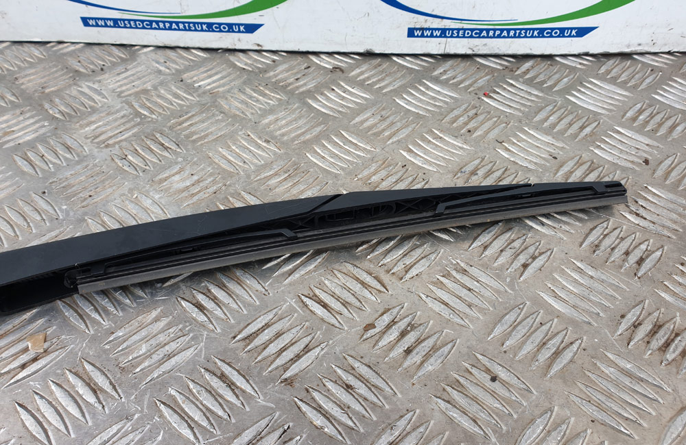 Vauxhall Corsa E rear wiper arm 13455597 Used Car Parts UK